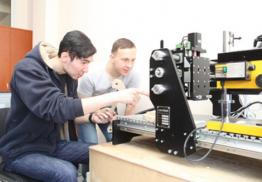 Освоить 3D-принтер, робототехнику и электронику предлагают учащимся Иркутска