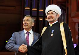 Поздравление муфтия шейха Равиля Гайнутдина с Днем Республики Татарстан