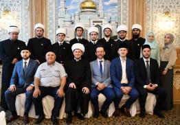 Воспитанники Московского исламского института получили долгожданные дипломы